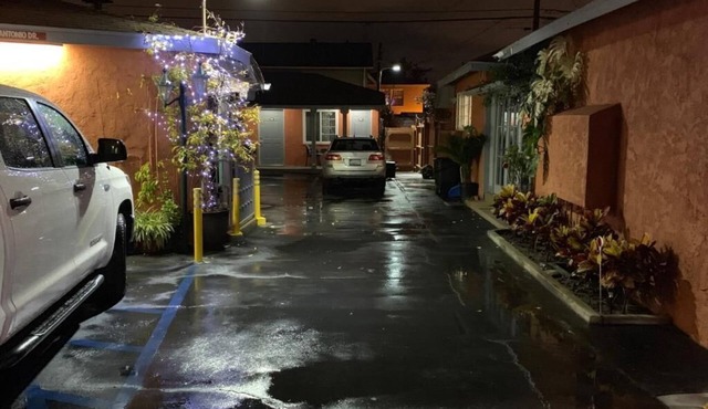 Sunlight Motel