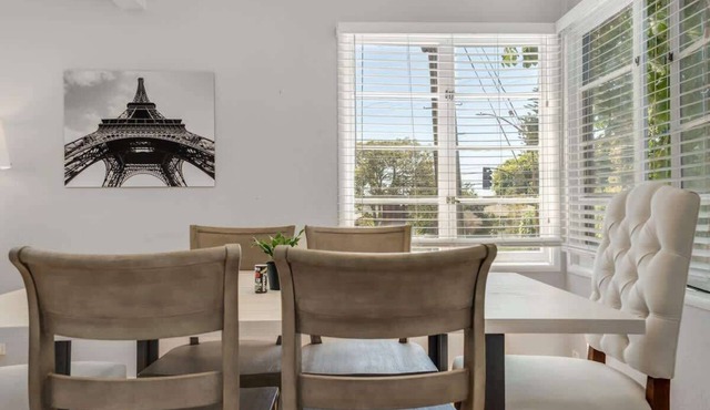 Sunlit 2BR Near UC & BART | Garden + Garage