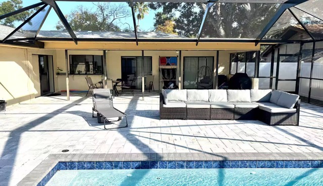 Sunlit Escape Pool Perfect for Big Groups