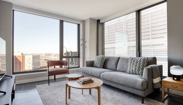Sunlit North Station 1BR w/W/D & Gym, nr TD Garden, by Blueground