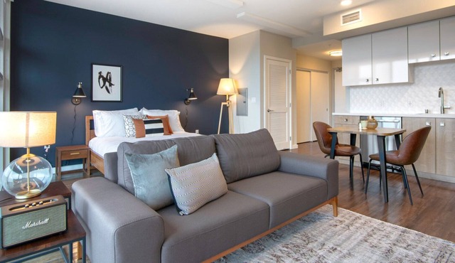 Sunlit SoMa Studio w/ Gym + Rooftop Lounge, near Tech HQs by Blueground