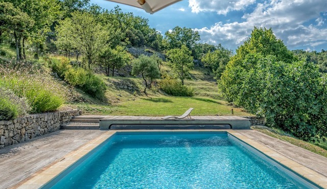 Sunlit Villa in Banne