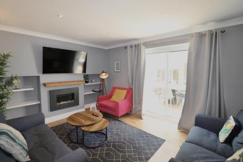 Sunningdale Stunning Spacious 4 Bedroom House 11