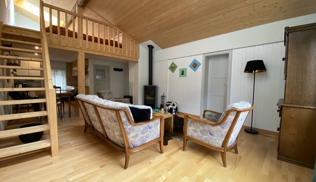 Sunny 2.5 room duplex vacation apartment in the Lötschental.