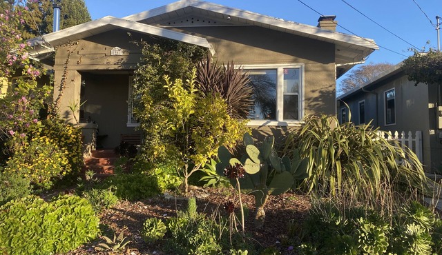 Sunny 3 Bedroom Home In Berkeley
