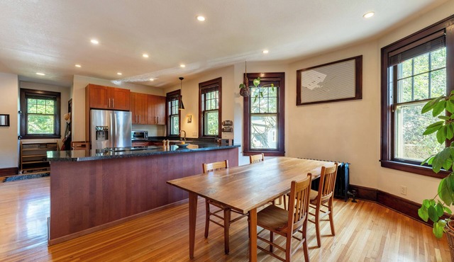 Sunny 3-Bedroom+ Upper Duplex in Highly Walkable Neighborhood, with Garden