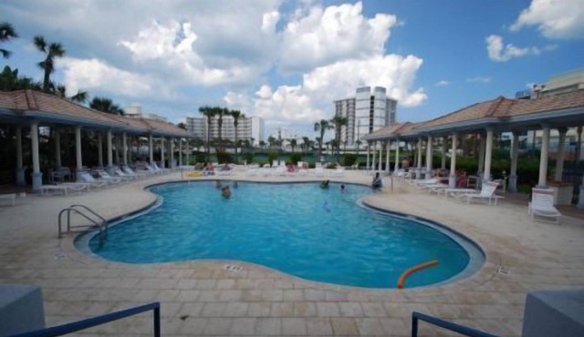 Sunny 3BR/2bath w/Hot Tub~Beach Access + Pool + Tennis + BBQ + Gated Community