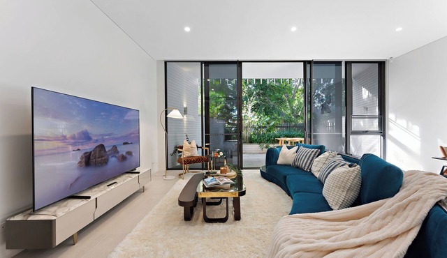 Sunny 3BR North Bondi Escape, 19min Walk to Beach