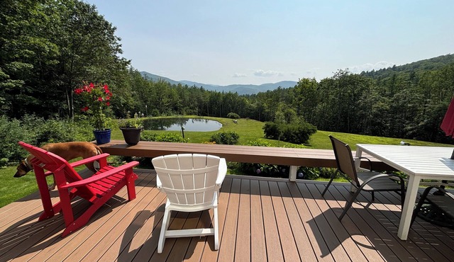 Sunny 4 Bed Home in Woodstock Minutes to Ski Lifts