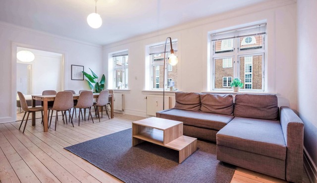 Sunny Apartment in Central Amager