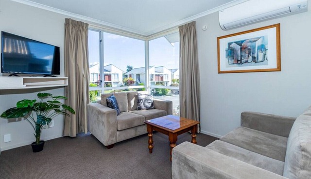 Sunny Apartment | No Guest Fees