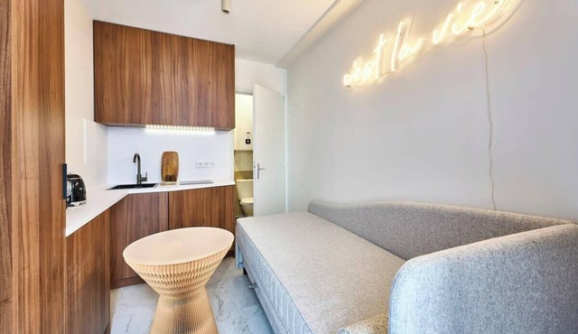 Sunny Apartment, Paris 19 — Métro 7