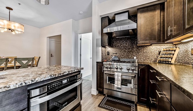 Sunny apartments with fireplace, partial ocean views, washer&dryer, grill & AC