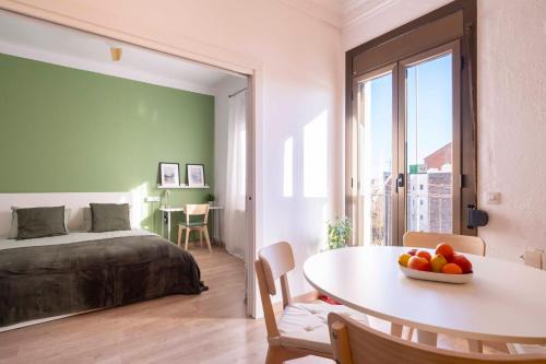 Sunny Apt Barcelona 22