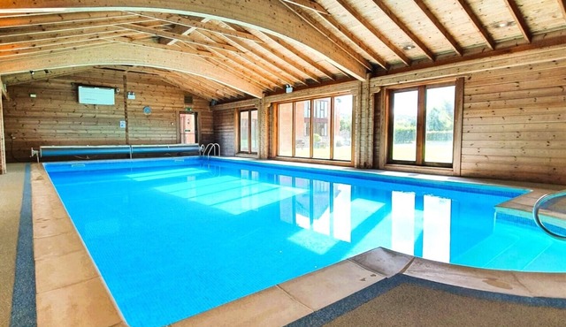Sunny Barn Stay, Hot Tub & Rural Views – Leopold at The Victorian Barn Dorset