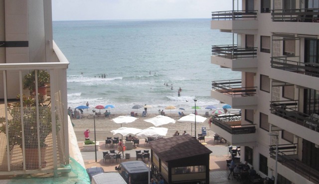 Sunny beach apartment in Las Palmeres/Valencia