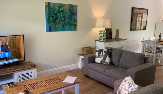 SUNNY BEACH VILLA @ UMINA