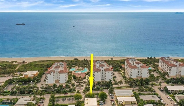 Sunny Beachside Oasis: Sleeps 6,1 Block to Waves