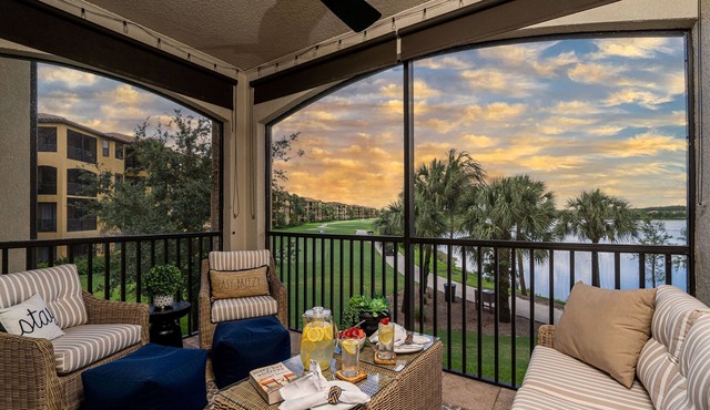 Sunny Bonita Springs Retreat, Golf, Fitness & Pools only 8-10 miles to beaches