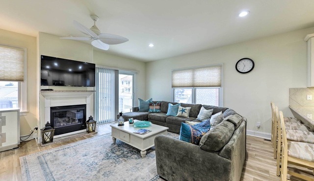 Sunny Brigantine Townhome: Walk to Beach