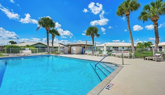 Sunny Canal-View Villa w/Lanai in Sebring!