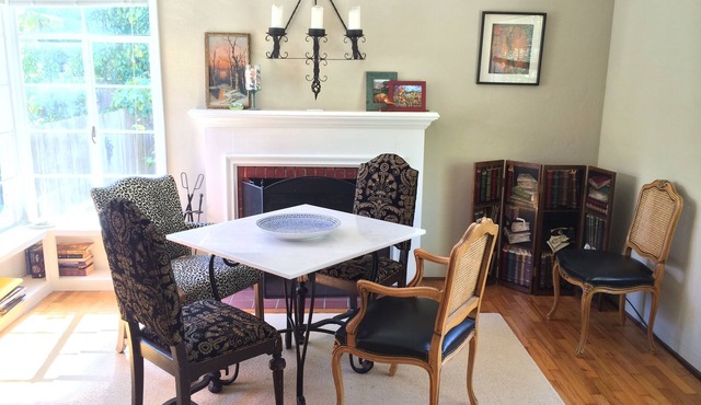 Sunny Carmel By The Sea Charmer, walk to town and the beach, quiet and sunny