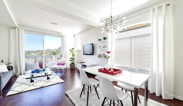 ★Sunny Condo 5min from the Beach★