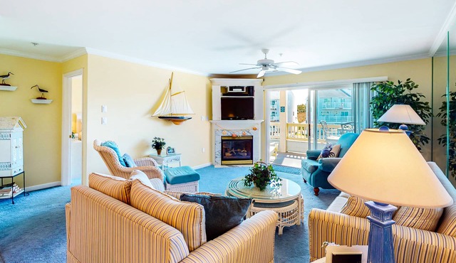 Sunny Condo w/Private Balcony, Free WiFi, Shared Pools, Tennis Court, and A/C