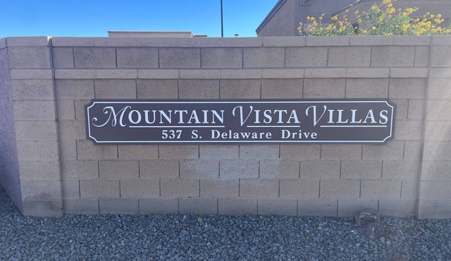 Sunny condo with pool, spa & Superstition Mountain view. Hiking, golfing & more.