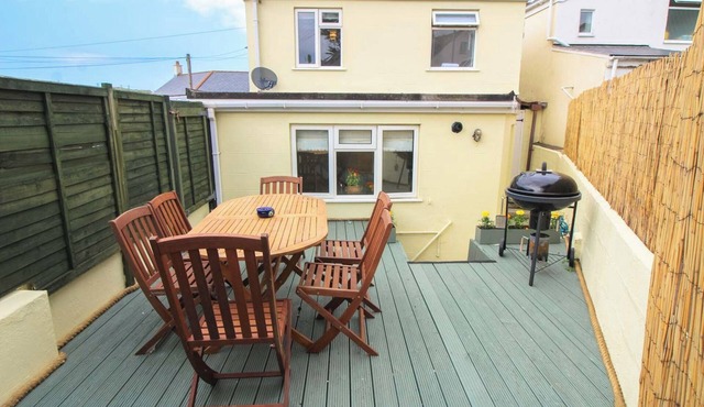 Sunny Corner Cottage