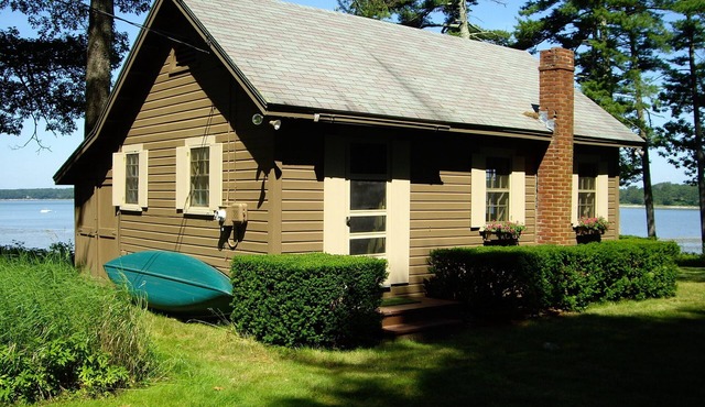 Sunny Cottage on Private Oceanfront Point