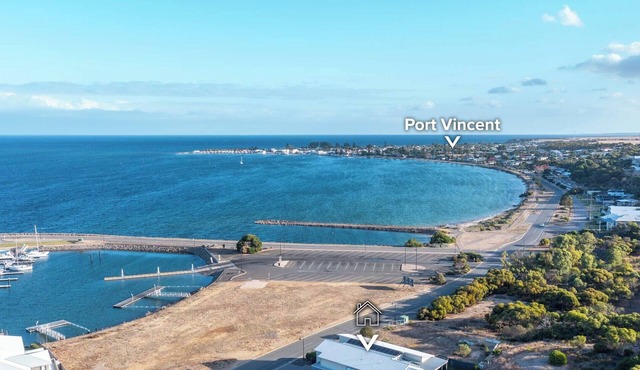Sunny Dais Beachfront - stunning views of the Marina, Clifftops and Port Vincent