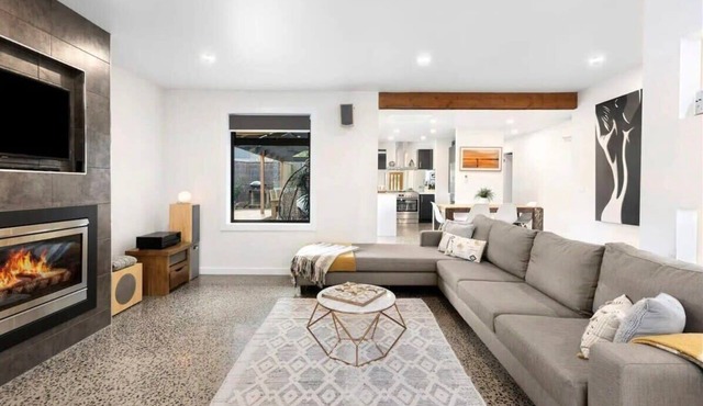 Sunny Daze Haven: SPA and Pool