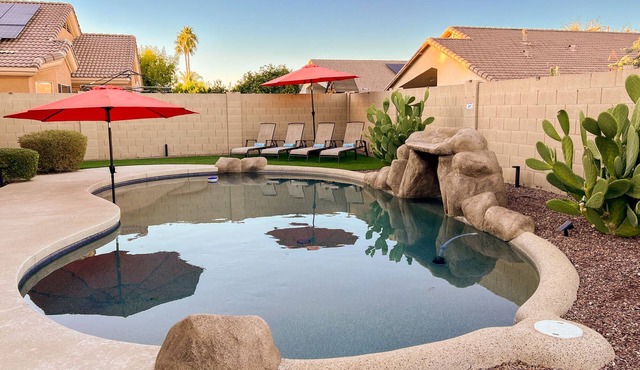 Sunny Desert Escape with Heated POOL! Near Spring Training, Stadium & Westgate