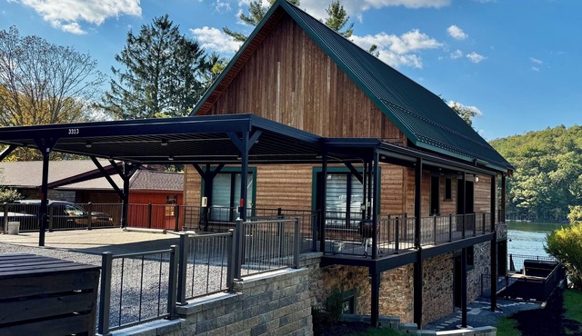 Sunny Escape 2 - A new era for a well loved lake front home
