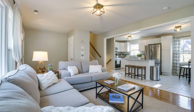 Sunny Family Home, 3 Mi to High Point Market!