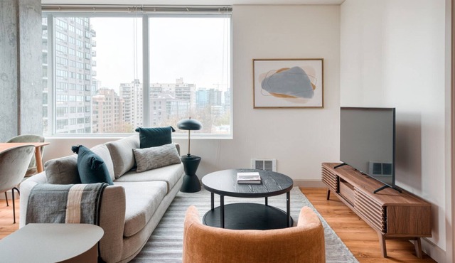 Sunny First Hill 2BR w/ Gym, W/D & BBQ, near Seattle U, by Blueground