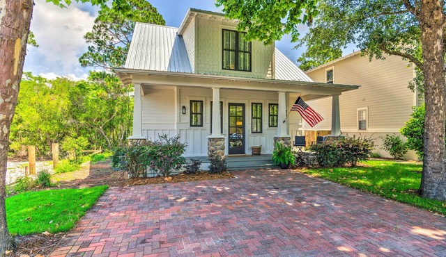 Sunny FL Home 'Miss Millie’s Landing’' w/Deck!