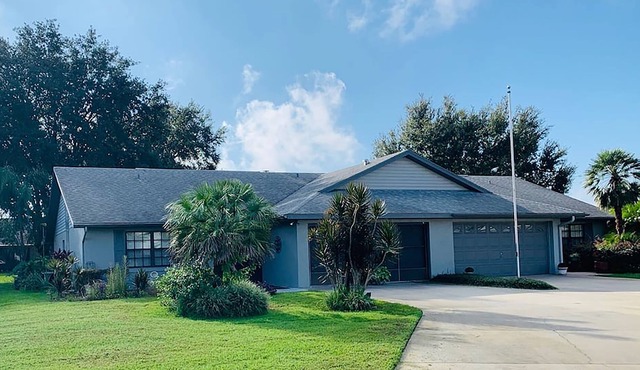 Sunny Florida Retreat - 30+ days stay required