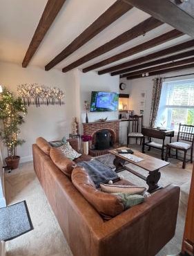 Sunny Hill Cottage Milford with fabulous views near Belper Duffield