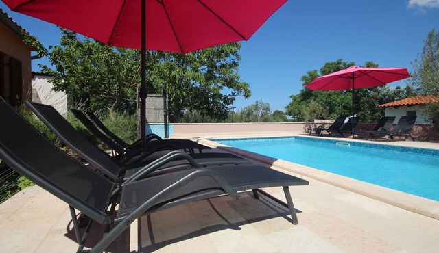 Sunny Holiday home Kolic with pool (Istria)