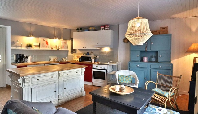 Sunny house near beaches at 200m