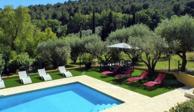 Sunny house with garden and private pool