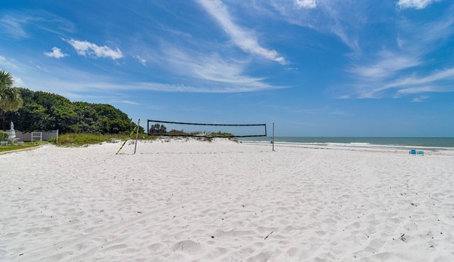 Sunny Indian Shores Condo w/Beach Access!