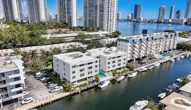Sunny Isle, "Eastern Shores" North Miami Beach Paradise.