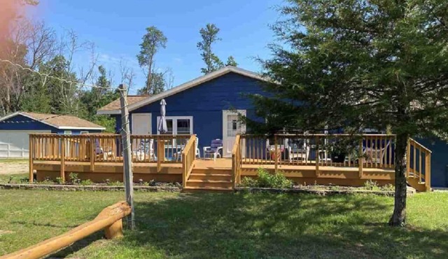 Sunny Lane Cottage - Walk to Castle Rock Lake!