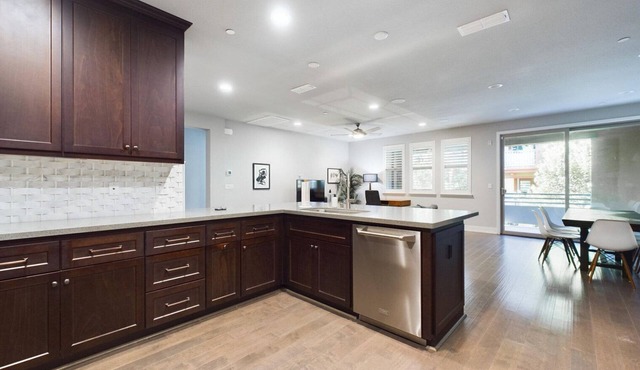 Sunny Livermore 3BR w/Pool & Patio, nr Wineries & Shops, by Blueground