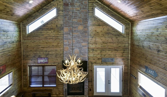 Sunny Loft Lodge | 5 Bed, 5 Bath