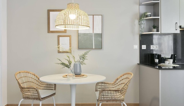Sunny loft with A/C and WIFI next to Badal metro