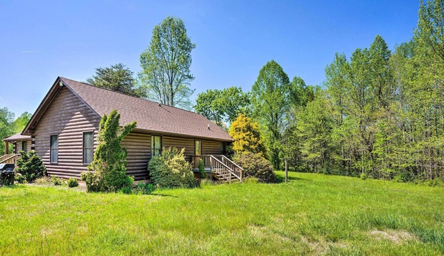 Sunny Log Cabin Retreat w/ Spacious Backyard